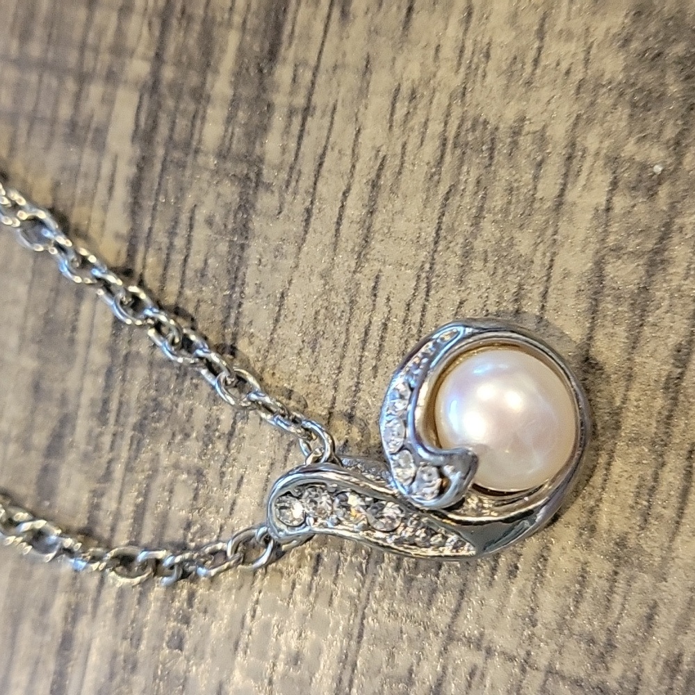 Contessa Di Capri Sterling Silver and Pearl Bridal Jewelry Set, New - Picture 4 of 6